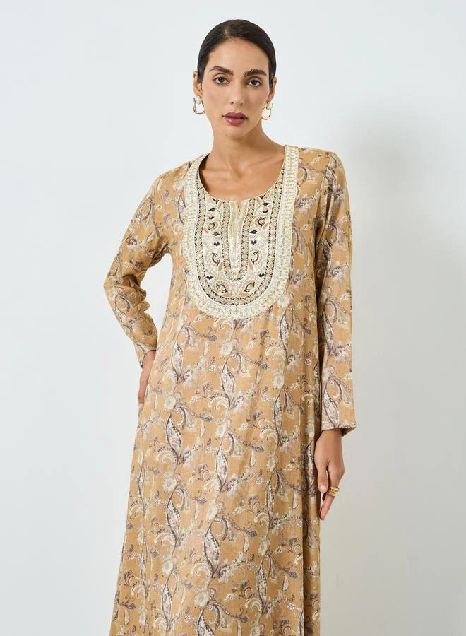 مكسيم كريشن جلابية مطبوعة ومطرزة بخيوط ثريد